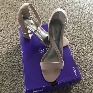 Worthington Beckwith Nude Heels